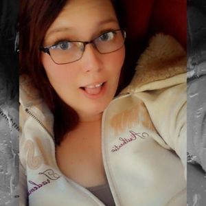 Meet your Posher, Courtney